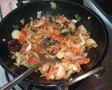 A picture of step 1 of Onion tomato chutney.