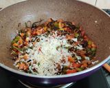 A picture of step 10 of Indian Style Veggies Pasta.