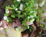 Hình bước làm 3 của món Bí đao xào lòng gà