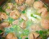 Foto langkah ke 5 dari resep 33. Kuah Bakso Sapi Bumbu Halawa.