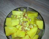 A picture of step 7 of Minty mango juice.