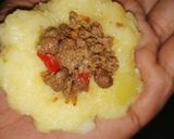 A picture of step 4 of Stuffed Potato balls.