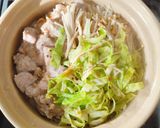 Foto langkah ke 5 dari resep Tuna Clay Pot Rice.
