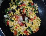 Foto langkah ke 4 dari resep Tumis Cumi Jagung.