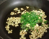 Foto del paso 8 de la receta: Gambones y mejillones al ajillo con judías verdes salteadas con cherrys