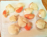 Foto del paso 1 de la receta: Vieiras y langostinos a la crema de cava