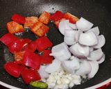 A picture of step 2 of Chilli egg (omlette style).