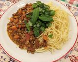 Foto del paso 6 de la receta: Ragú de lentejas y fideos vegano 🌿🍛