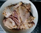 Hình bước làm 2 của món Vịt nướng riềng mẻ