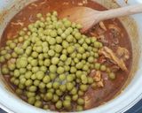 Egyszerű zöldborsós májas csirkepörkölt recept fázis 4 fotója