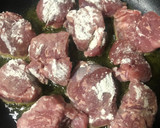 Foto del paso 3 de la receta: Solomillo en salsa