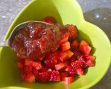 Foto langkah ke 3 dari resep Strawberry Cheesecake In Jar (No Bake) 🍓🍃.