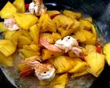 รูปขั้นตอนการทำที่ 4 ของ กุ้งผัดสับปะรด