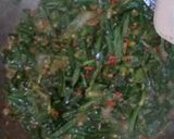 Foto langkah ke 3 dari resep Tumis sayur genjer.