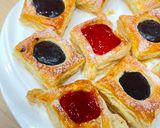 Foto langkah ke 4 dari resep Puff Pastry Strawberry Cokelat.