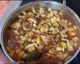 Foto del paso 7 de la receta: Choco guisado con papas fritas