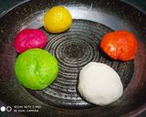 A picture of step 2 of Colorful laccha parantha.