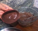 A picture of step 1 of Chocolate cup children treat.