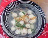 Foto langkah ke 3 dari resep Sup Chikuwa Baso Mutiara.
