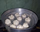 A picture of step 4 of Paneer momos.