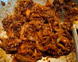 Foto langkah ke 4 dari resep Pulled Mushroom Burger.