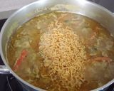 Foto del paso 7 de la receta: Fideos con arroz verduras y gambas