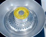 લાઈવ ઢોકળા ડોનટસ (Live Dhokla Doughnuts Recipe In Gujarati) રેસીપી સ્ટેપ3ફોટો
