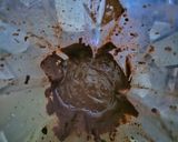 Gambar langkah 2 resipi Hard-boiled Egg Chocolate Pudding - Puding Coklat Telur Rebus.