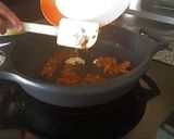 Foto del paso 7 de la receta: Escalopines de ternera en salsa de cebolla