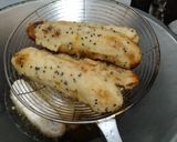 Foto langkah ke 3 dari resep Pisang Goreng Wijen Hitam.