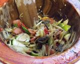 A picture of step 3 of Spicy Papaya Salad with Fermented Crab.