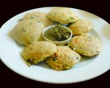 A picture of step 7 of Vermicelli Semolina veggie Idli.