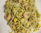 Foto del paso 4 de la receta: Gulas con gambas y huevo