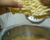 A picture of step 2 of Chicken spice Noodles.