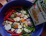 Foto langkah ke 2 dari resep Daun paku kecombrang masak lemak.