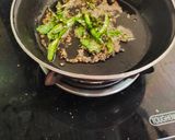 A picture of step 4 of Sindhi Kadhi.