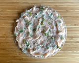 A picture of step 2 of Pan-fried Chicken Mince Sandwiched Rice Paper.