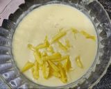 A picture of step 8 of Layered mango lassi.