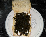 Foto del paso 1 de la receta: Bocata con anchoas, queso y algas wakame