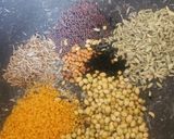 नींबू हरी मिर्च का चटपटा तैलीय अचार रेसिपी चरण 2 फोटो