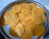 पूरी (Puri recipe in hindi) रेसिपी चरण 2 फोटो