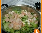 Foto del paso 5 de la receta: Espaguetis con langostinos y calabacín