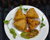 બટાકાના સમોસા (Potato Samosa Recipe In Gujarati) રેસીપી સ્ટેપ8ફોટો