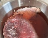 A picture of step 1 of Beef stroganoff.