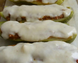 Foto del paso 3 de la receta: Zapallitos rellenos gratinados con salsa bechamel