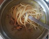 A picture of step 5 of Linguine with Fresh Clams.
