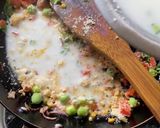 A picture of step 6 of Dahi Upma.