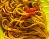 A picture of step 5 of Noodles in Spicy Pasta Sauce.
