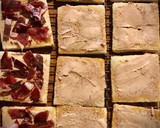 Foto del paso 2 de la receta: Tostas de jamón ibérico con foie