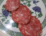 Foto del paso 3 de la receta: Salchichas de viena rellenas (al microondas)